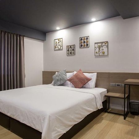 Toptel Thaphra - ท็อปเทล ท่าพระ Bangkok Eksteriør billede
